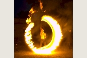 Romantische Feuershow zur Hochzeit - besser als Feuerwerk!