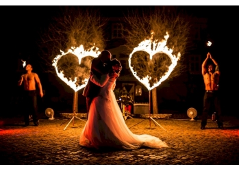 Romantische Feuershow zur Hochzeit - besser als Feuerwerk!